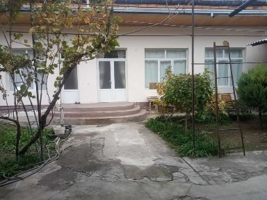 Сагбонда Ховли сотилади