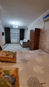 Срочно сдаётся Хакимияат 1х 44 квадрат 2,6 балкон