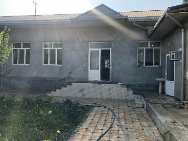 Хамма удобствала бор Газ сув свет Дан муамо йок умуман 8 сотик, 4 хон