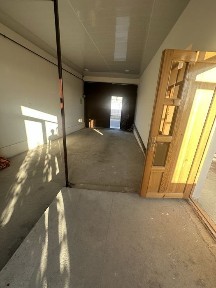 Uy sotladi 4,5 sotuk 4 ta hona bor