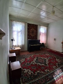 Продается дом. Хавли в центре города. В обьщем дворе. Орентир моне, сиб