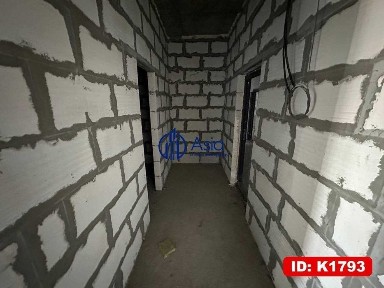 Buxara sitidan 3 xona karobka kvartira sotiladi kattagina xoli xam bor