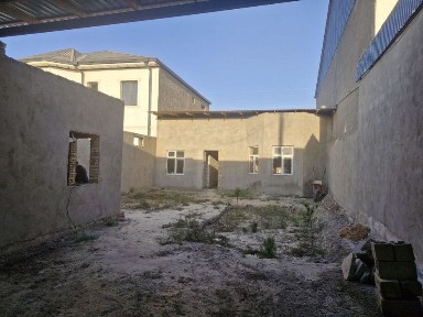 Hovli sotiladi 3 sotix