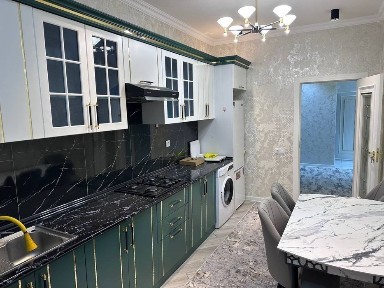Срочно задаётся квартира 3х км 2 етаж адрес Ислохат краски дом 500$.