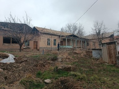 Qibrayda arzon hovli sotiladi srochno