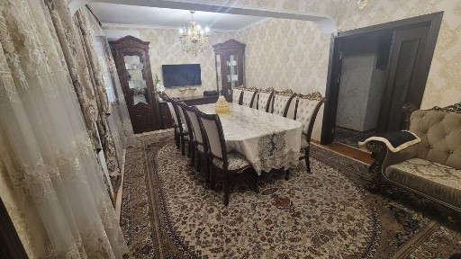 Продам свою квартиру в центре Чиланзара на Ц квартале (банковские дома