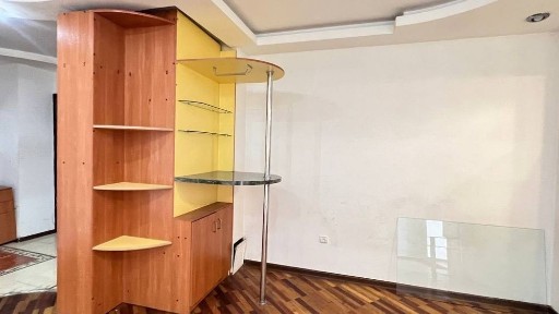 центр Ташкента, продается квартира, 80 кв., 3/2/4, 145 школа