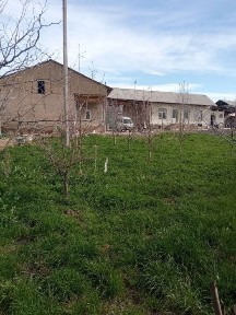 Уй Сотилади 10 сотих 80.000$ Ками бор