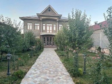 Центр Луначарский Большой дом для счастливой семьи площадь 12 соток