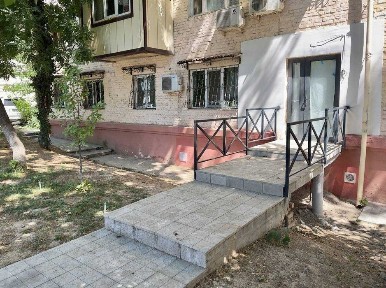 Продается под нежилое 1-комнатная, 1 этаж, первая линия АйТи-парк