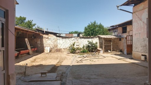 Oxunboboyevda uy sotiladi