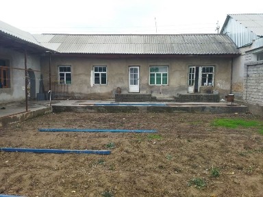 Усчастка сотилади. дом продаётся