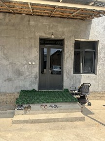 Uy sotiladi Madaniya maxalla dam ariq kicha