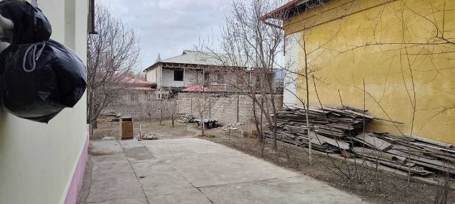 4 xonali pishgan g‘ishtli kottedj sotiladi, barcha sharoitlari bilan!