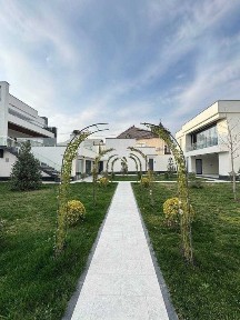 Сдаётся Шикарный Участок на Яккасарайском ор-р ресторан Джуманжи