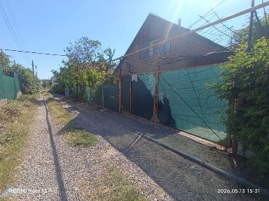 Dacha sotiladi Mayski