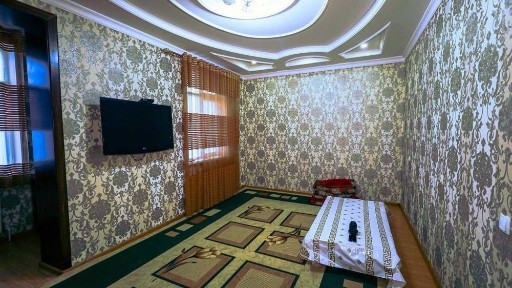 сдаю 3-х комнатную квартиру в центре Нукуса