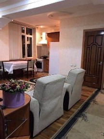 Продается 2 комнатная квартира ремонт ул. Бобура, напротив ТЦ Некст