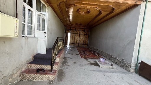 Navoiy viloyat karmana (Narpay) hovli 12 sotix 4 xonali uy
