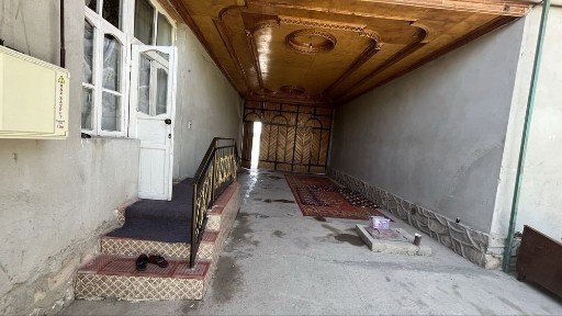 Navoiy viloyat karmana (Narpay) hovli 12 sotix 4 xonali uy
