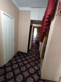 2 xonali kv sotiladi.