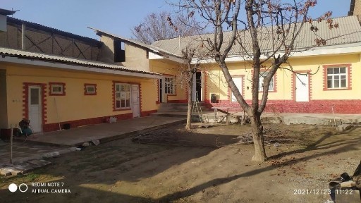 Uchaska sotiladi 5 sotka 7 xona Продается участок 5 соток 7 комнатный