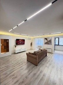Продаётся ВТОРИЧКА 3/3/4 Ц1 80м2 кирпич Ор. р: Ц-1, Street 77 Мирзо Ул