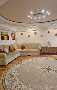 Сдаётся 3х комнатная квартира в центре. Яккасарайский район.