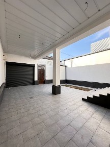 Uchaska sotiladi 2 sotix 5 xona Sergeli Taraqiyot