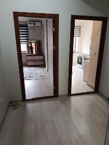 Sergili stroetelniy Quvuvchilar bekatiga 200 metr xamma waroiti bor.