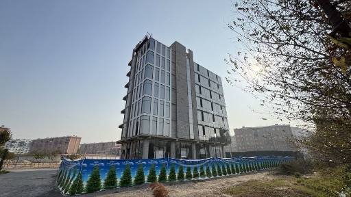 Сдается отдельно стоящие здание 3300м2 Сергелинском районе SH83