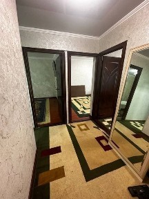 Продаётся 3х комнатный квартира 89дом 63 квартира