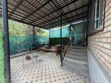 Продается 3-комнатная квартира (78 м²) - 1 этаж 5-этажного дома