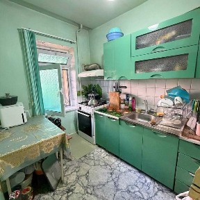 Продается дом в центре города Себзар