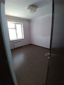 2-xonalik kvartira sotilsdi