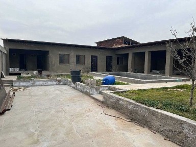 Dacha sotiladi Qibray uzumzor tomonlarda