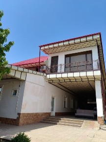 Katta hovli sotiladi 6.5 so'tiq