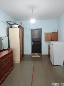 Продаю комнату 18кв. м в бывшем общежитие. Кухня и условия общие.