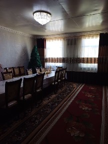 Уй сатылады центрда