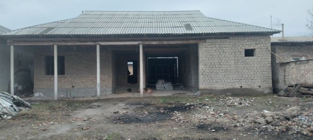 Уй сотилади 12.60 сотик