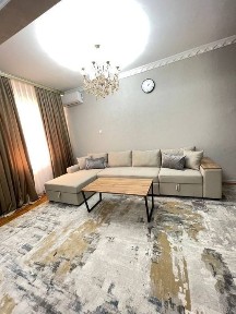 Четырехкомнатная квартира улучшенной планировки, Ахмад Югнакий