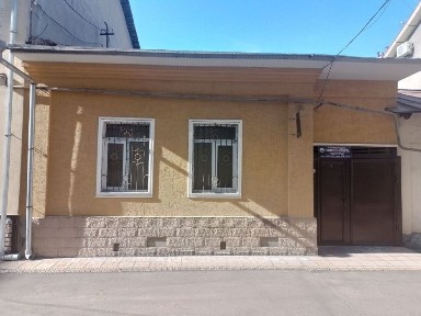 Центр Луначарскийда 3,75 соток ховли сотилади