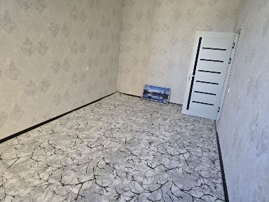 2 xonali sharoitlari mavjud uy oilaga uzoq muddatga ijaraga beriladi