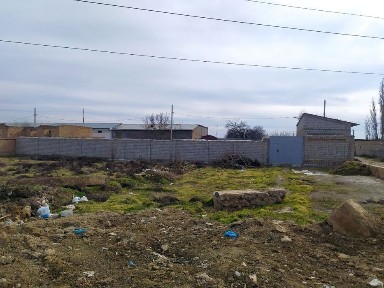 Уй жой сотилади олдида 13 сотик ери бор