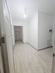 Yashnabod Olmos maxalla 3 xona 68 kv
