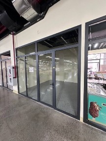 Magazin Stroymart Ibn Sino savdo markazida podvolida 0 qavatda