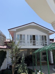 dacha oqtosh sotiladi 6 sotix kirib yashashga tayyor