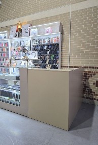 Telefon ustasi uchun joy arendaga beriladi. Telefon ustasiga joy