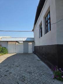 UY SOTILADI O'rta chirchiqda