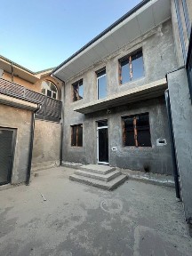 Sergeli surum 3 ta katej, 1,5 sotokdan 2 etajka karopka xolatda